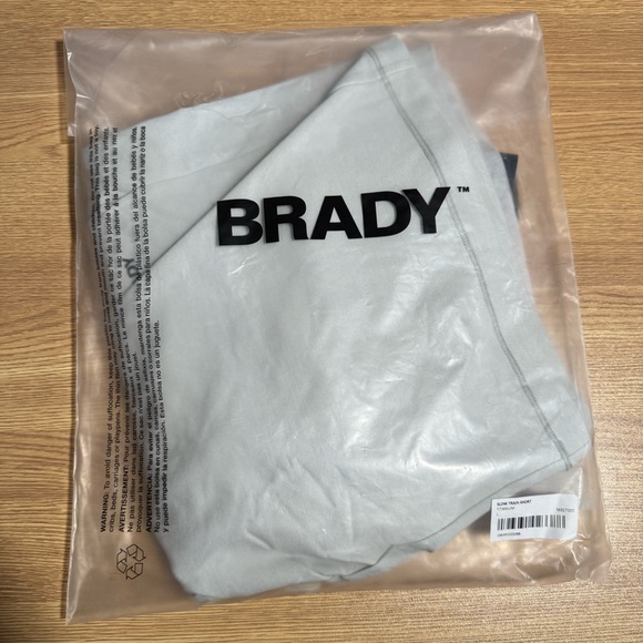 Brady Brand Tom Brady Slow Train Shorts Titanium Size Large New - Picture 1 of 4
